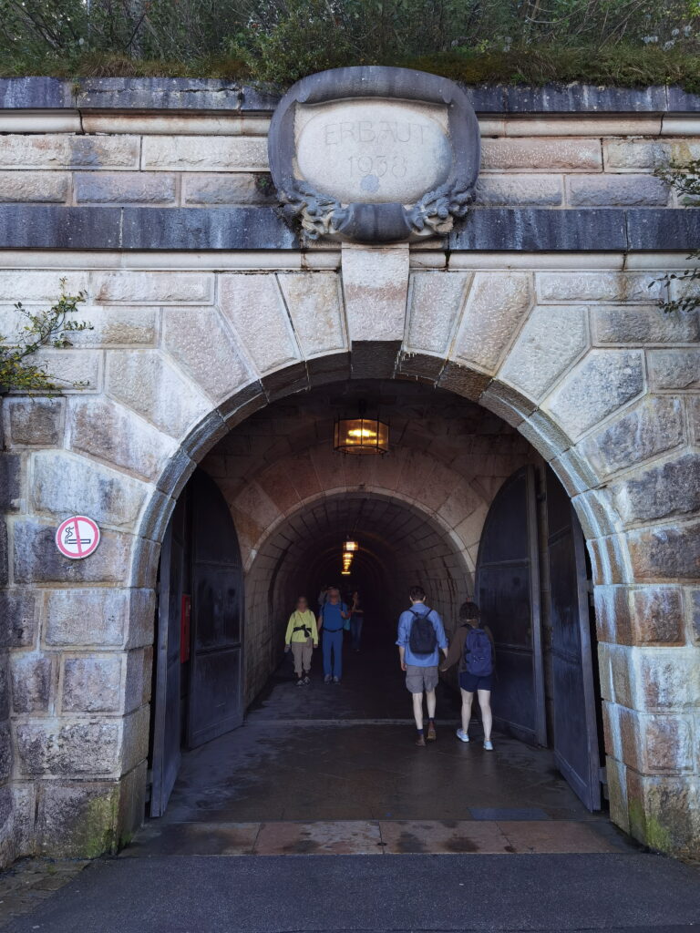 Das ist der Tunnel zum Kehlsteinhaus Aufzug